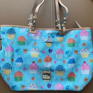 Rare NWT Dooney & Bourke cupcake tote